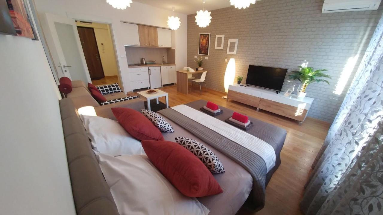 Apartments Delta A Blok - Savada 베오그라드 외부 사진